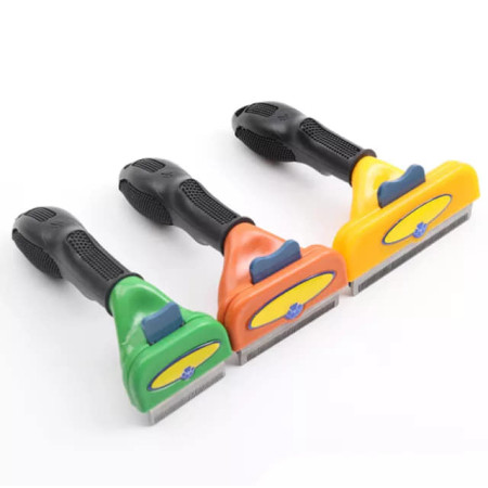 ΒΟΥΡΤΣΑ ΑΦΑΙΡΕΣΗΣ ΝΕΚΡΟΥ ΤΡΙΧΩΜΑΤΟΣ ΤΥΠΟΥ FURMINATOR SMALL